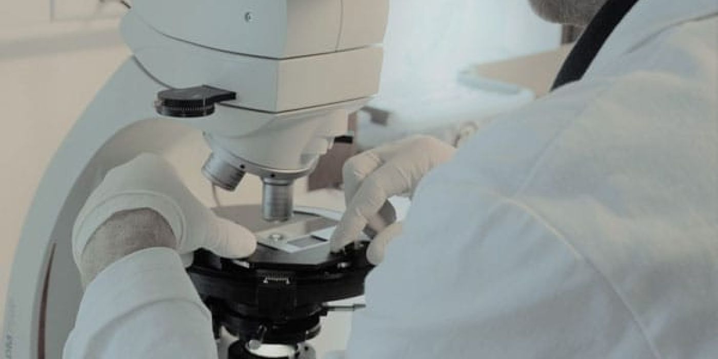 microscope-laboratoire-propre-analyse-amiante-cbconseil